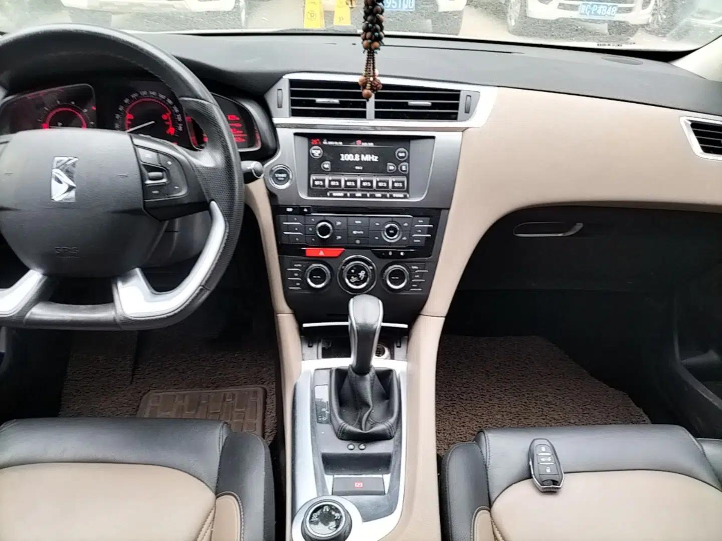 DS 6 2014 1.6T Luxury Edition THP160 — миниатюра 16