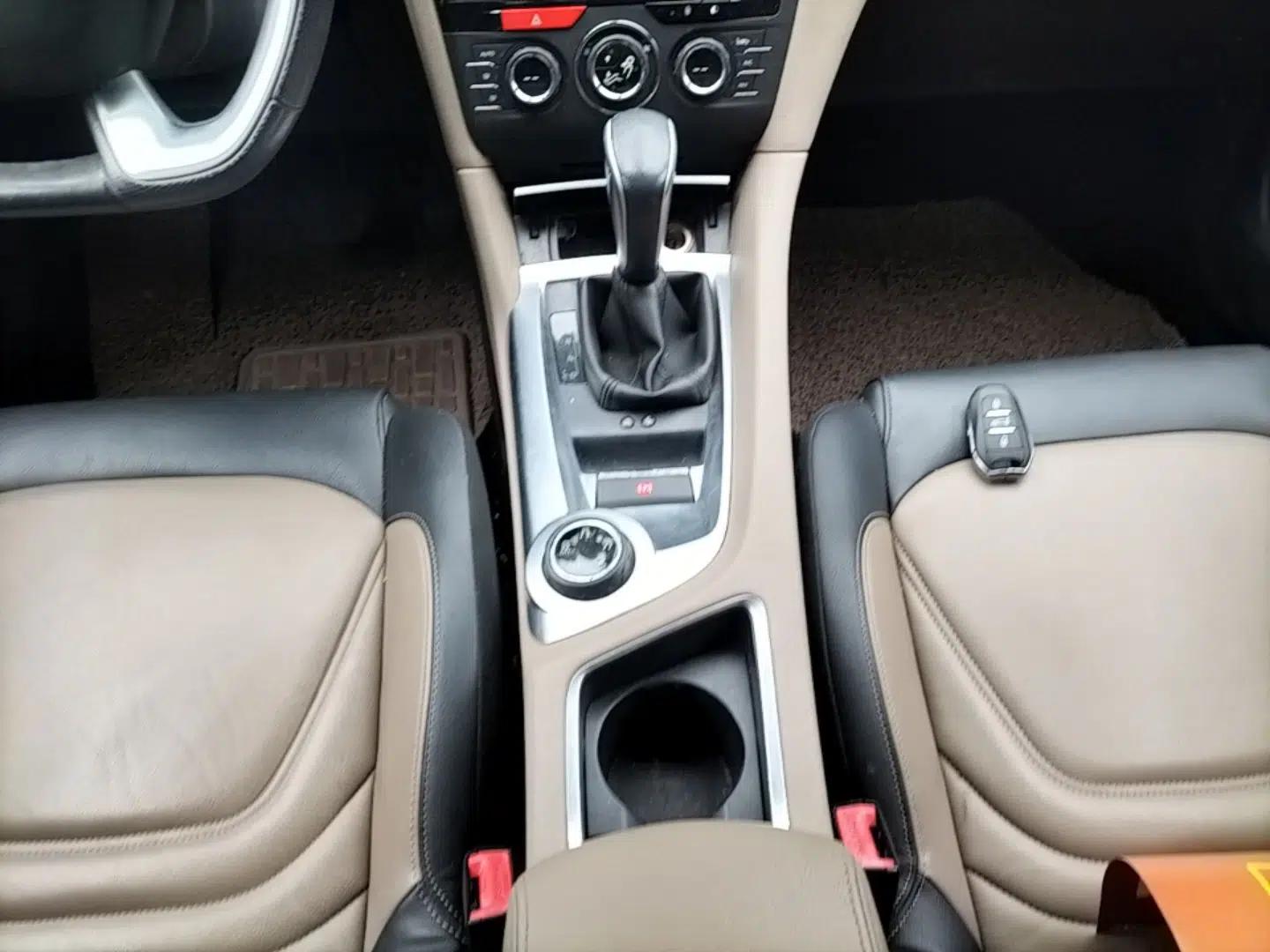 DS 6 2014 1.6T Luxury Edition THP160 — миниатюра 17