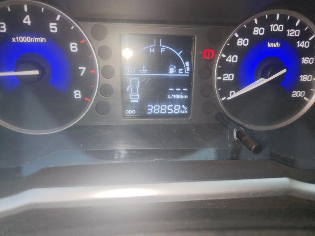 Dongfeng Aeolus AX3 2016 1.5L Manual Shangkue Model — миниатюра 13