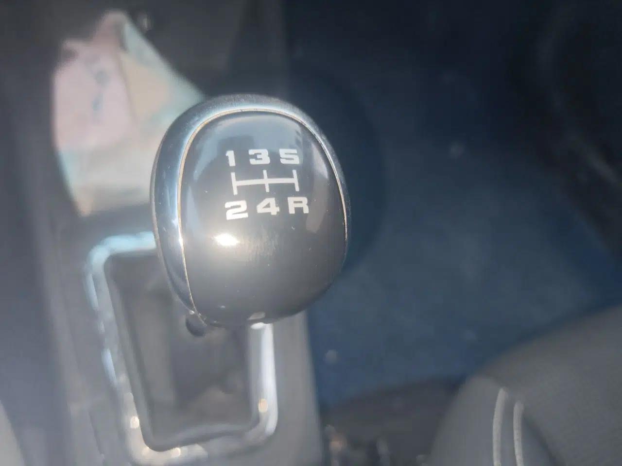 Dongfeng Aeolus AX3 2016 1.5L Manual Shangkue Model — миниатюра 15