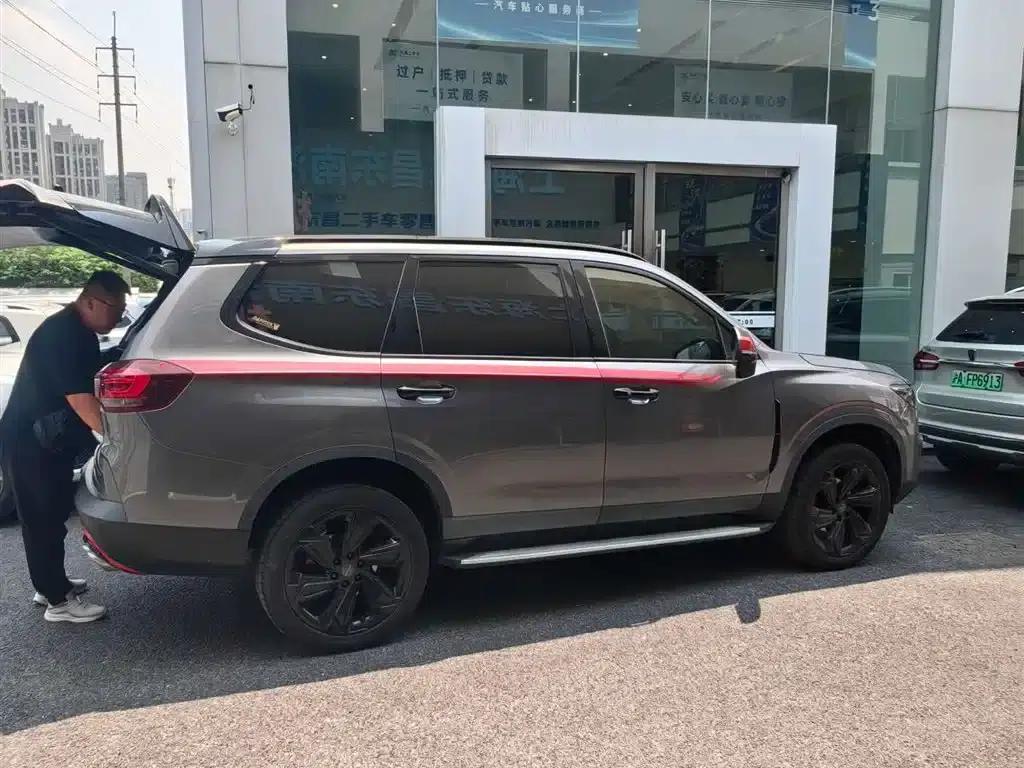 SAIC MAXUS D90 Pro 2021 2.0T Gasoline 4WD Flagship Edition 7-Seater — миниатюра 4