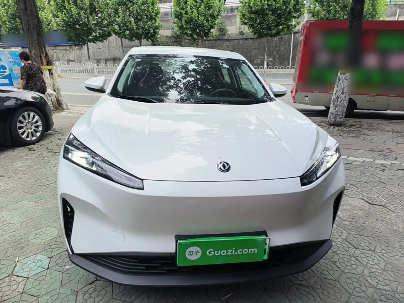 Dongfeng Aeolus SKY EV01 2025 530 km AIR Elite Edition — миниатюра 2
