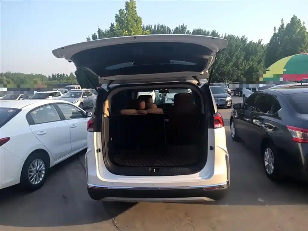 Maxus G50 Plug-in Hybrid 2025 Navigator Edition — миниатюра 19