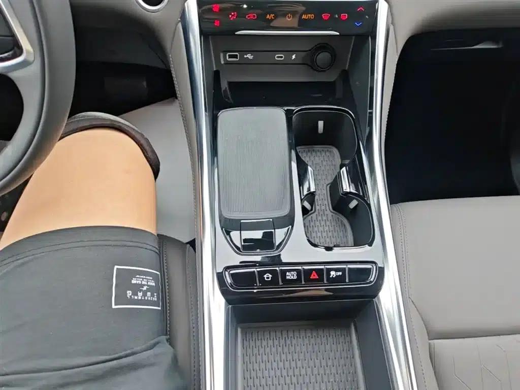 Maxus G50 Plug-in Hybrid 2025 Navigator Edition — миниатюра 14