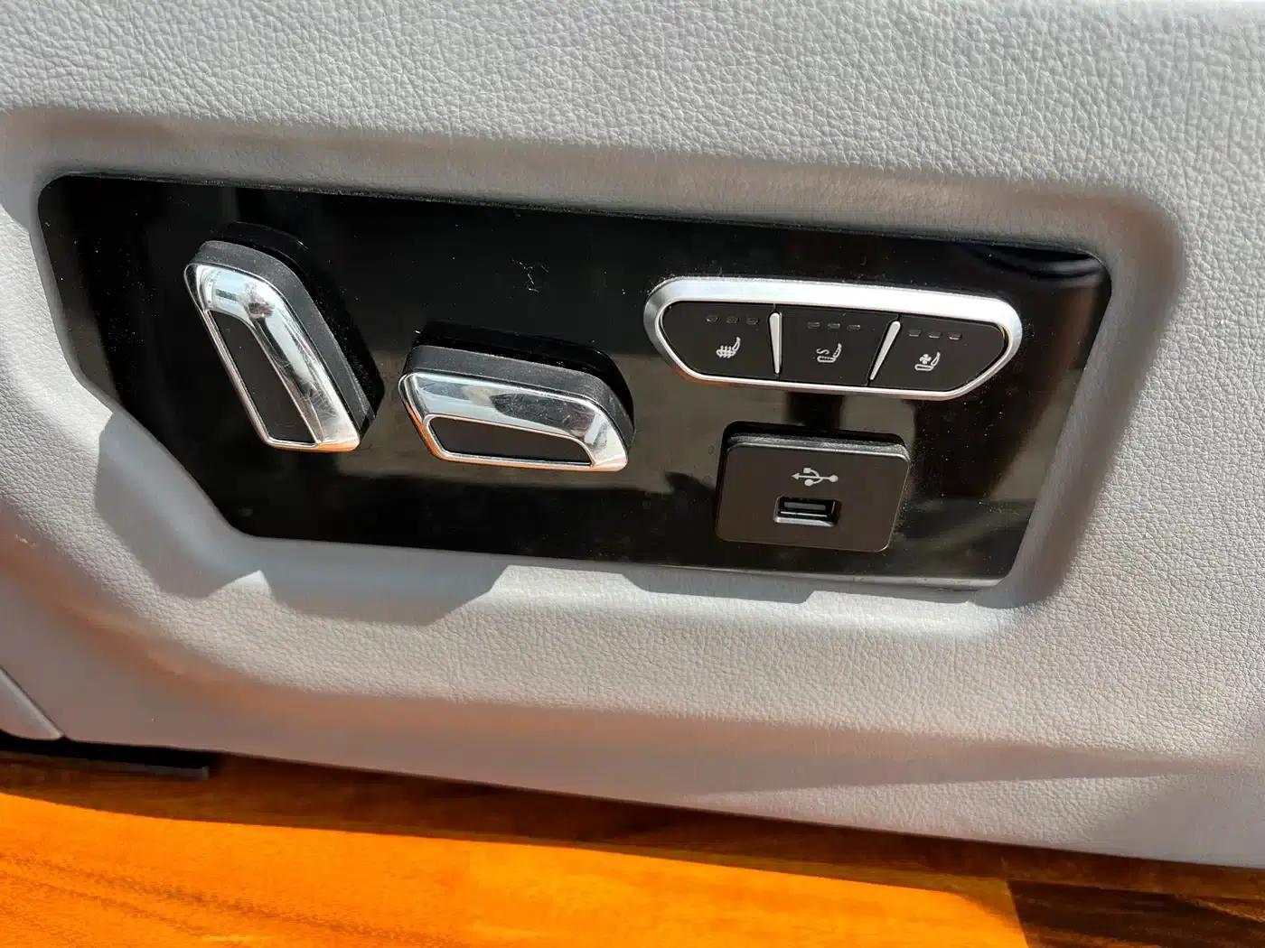 Xintu V70 2023 2.0T Elite Edition, Manual Short Wheelbase, Low Roof, 5/6 Seats (150Ps) — миниатюра 6