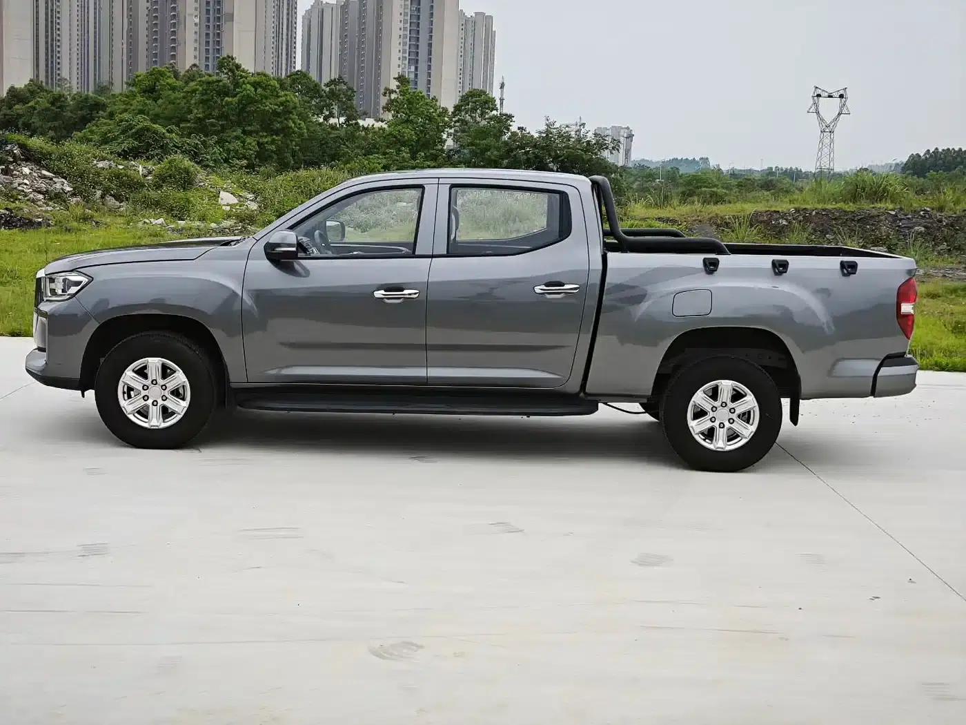 2023 Starship L 2.0T Diesel Manual 4WD Elite Standard Box — миниатюра 3