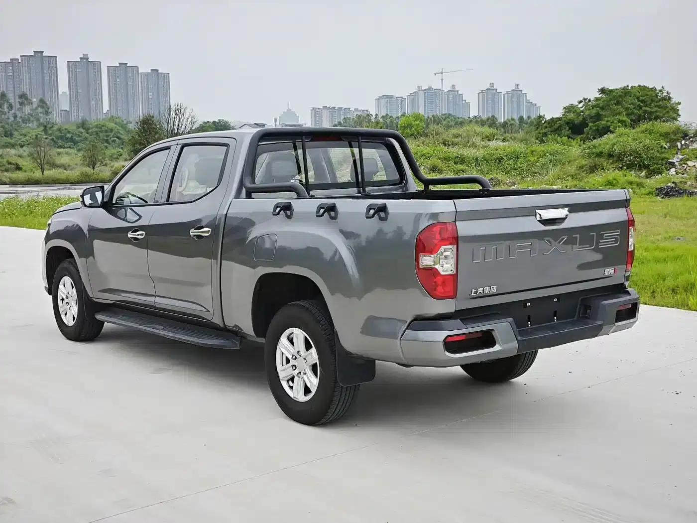 2023 Starship L 2.0T Diesel Manual 4WD Elite Standard Box — миниатюра 4