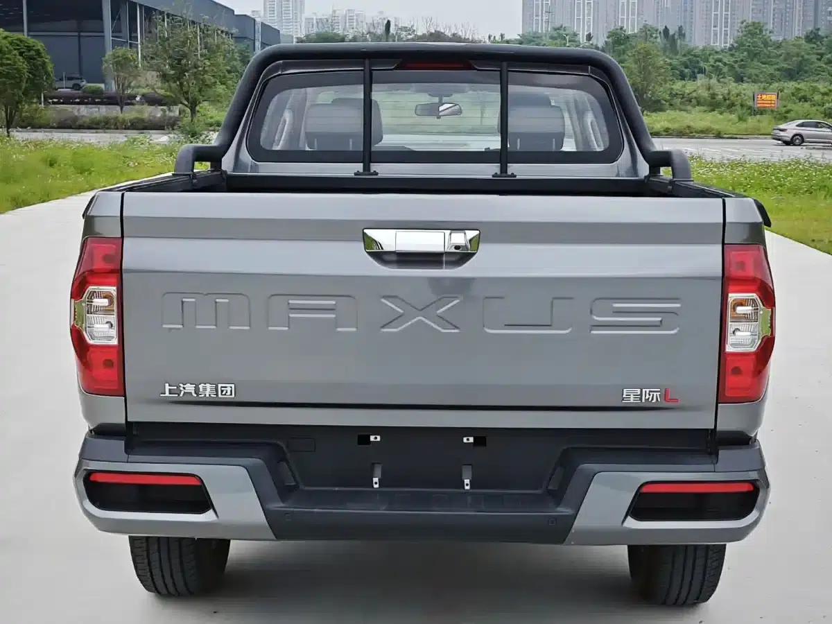 2023 Starship L 2.0T Diesel Manual 4WD Elite Standard Box — миниатюра 5