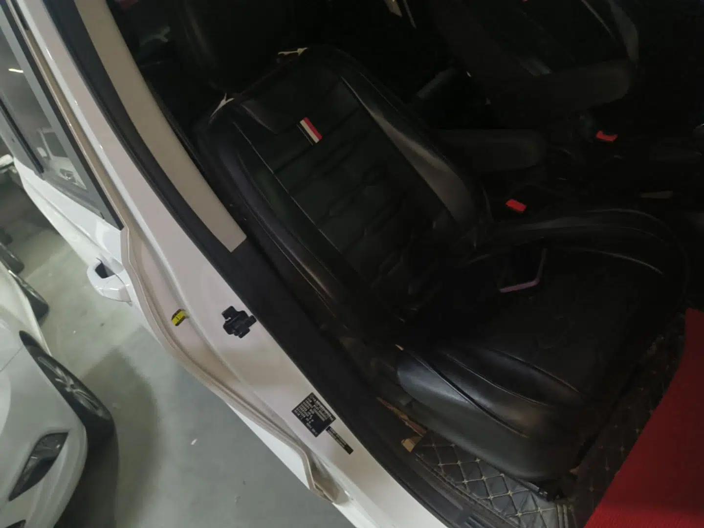 Dongfeng Fengon 380 2022 1.5L Comfort-Class Passenger Vehicle (Steel Spring) with 7 Seats — миниатюра 23