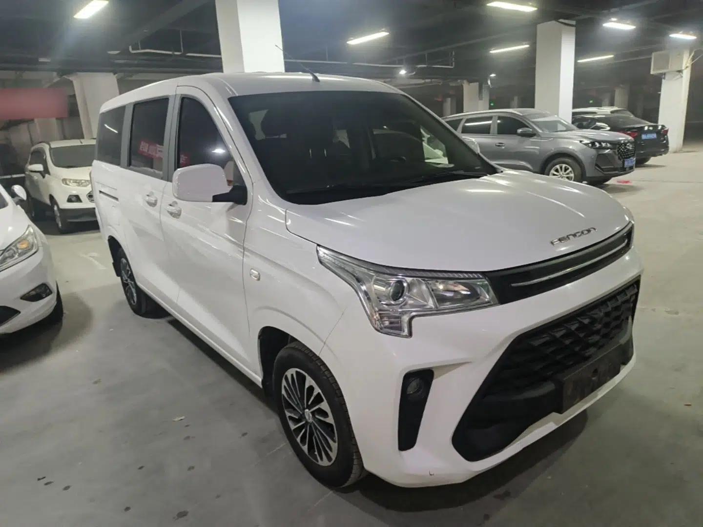 Dongfeng Fengon 380 2022 1.5L Comfort-Class Passenger Vehicle (Steel Spring) with 7 Seats — миниатюра 6