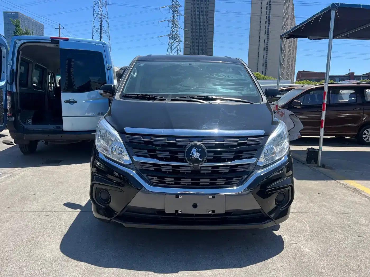 Lingzhi PLUS 2024 1.5T Manual Comfort 7-Seater — миниатюра 1