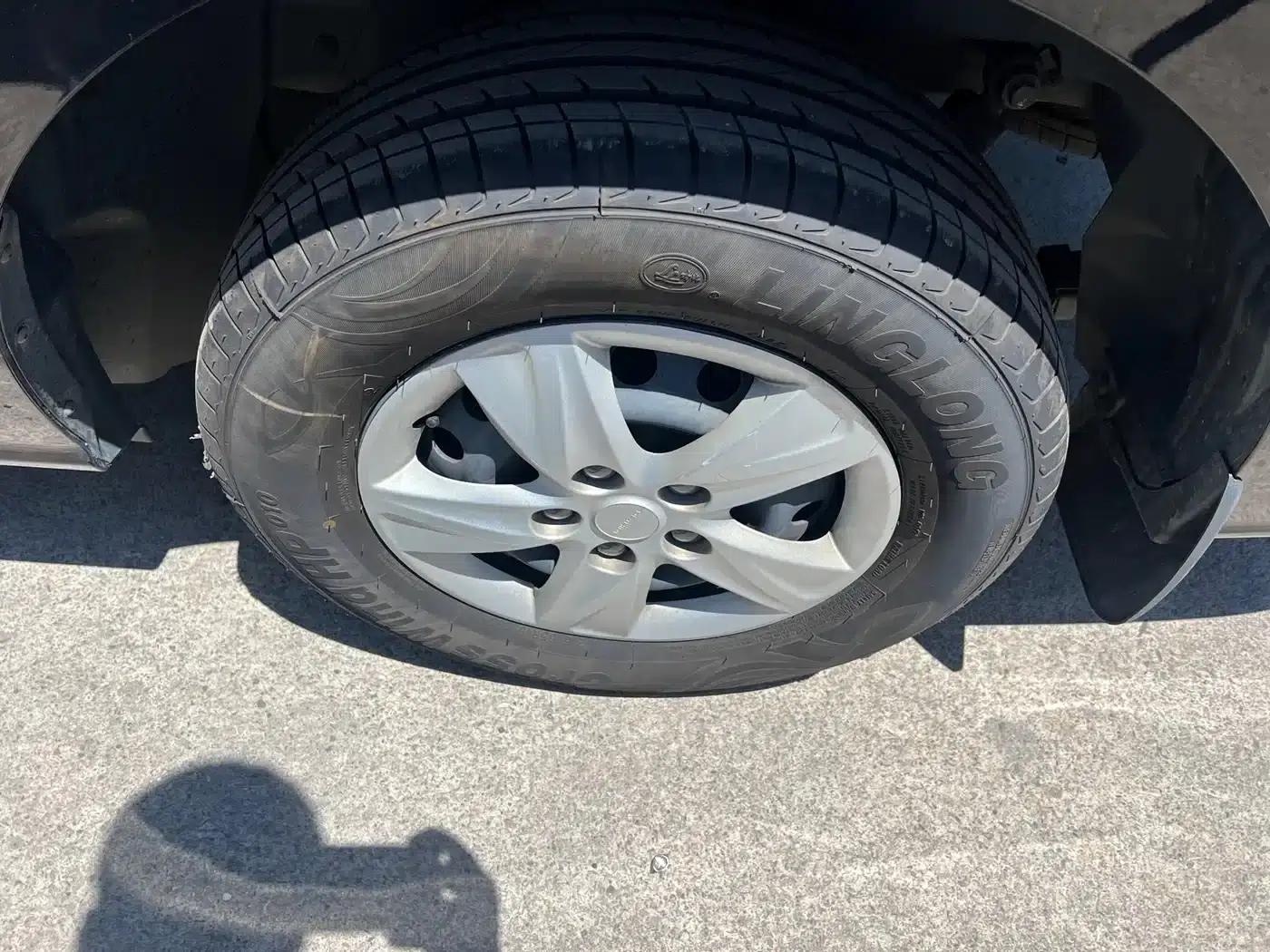 Lingzhi PLUS 2024 1.5T Manual Comfort 7-Seater — миниатюра 11