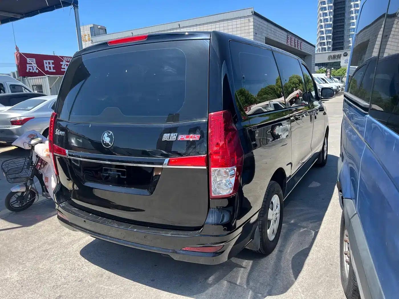 Lingzhi PLUS 2024 1.5T Manual Comfort 7-Seater — миниатюра 7