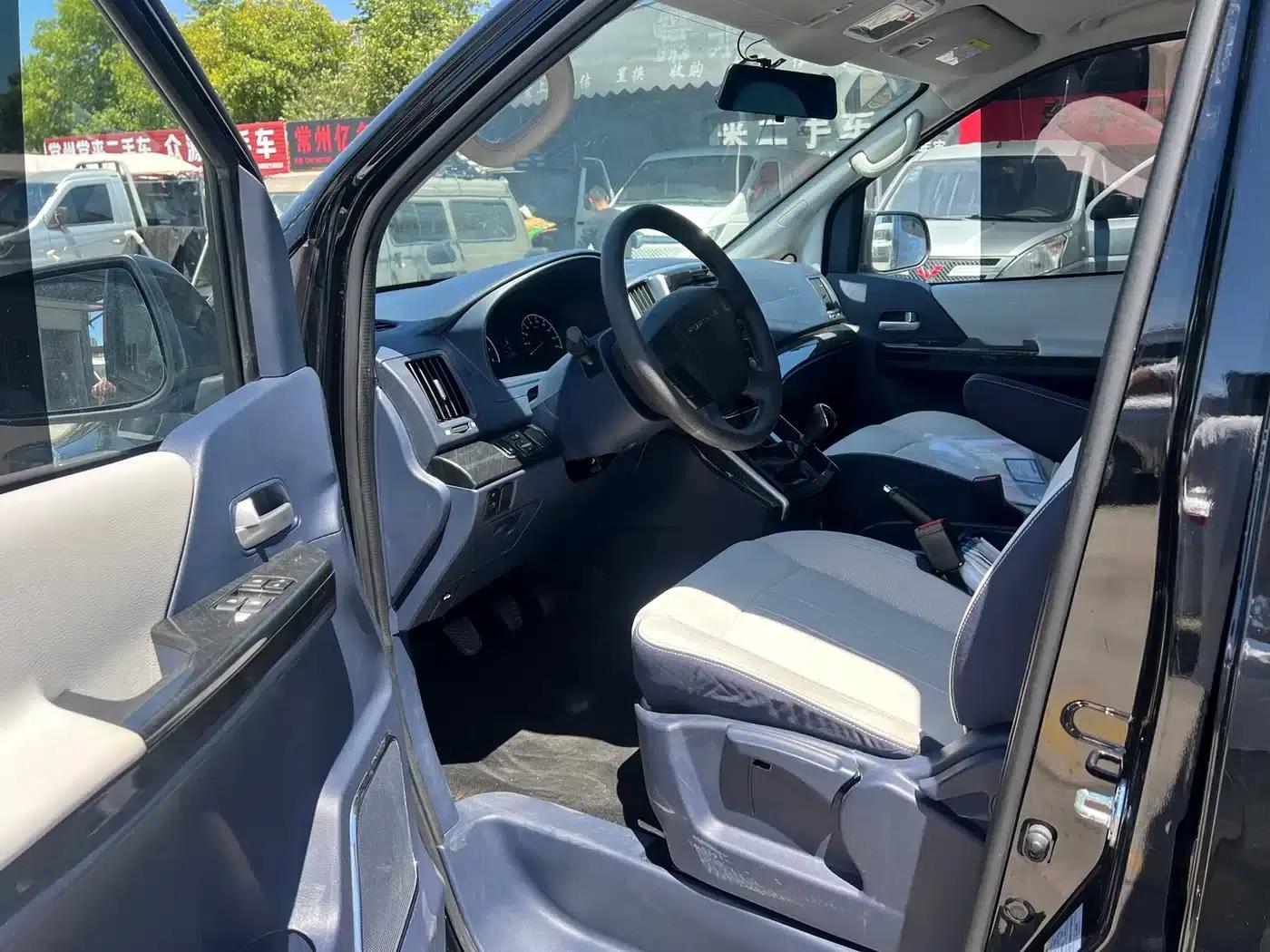 Lingzhi PLUS 2024 1.5T Manual Comfort 7-Seater — миниатюра 8
