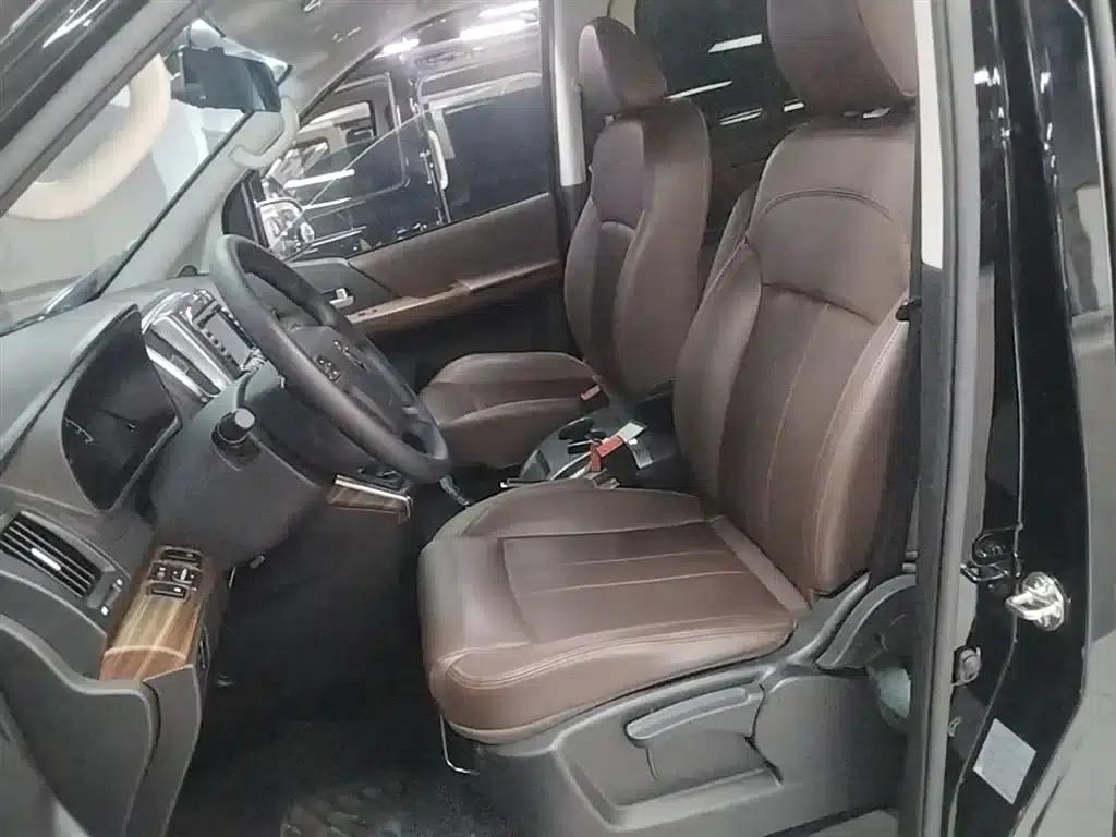 Lingzhi PLUS 2021 2.0L Manual Deluxe 7-Seater — миниатюра 15