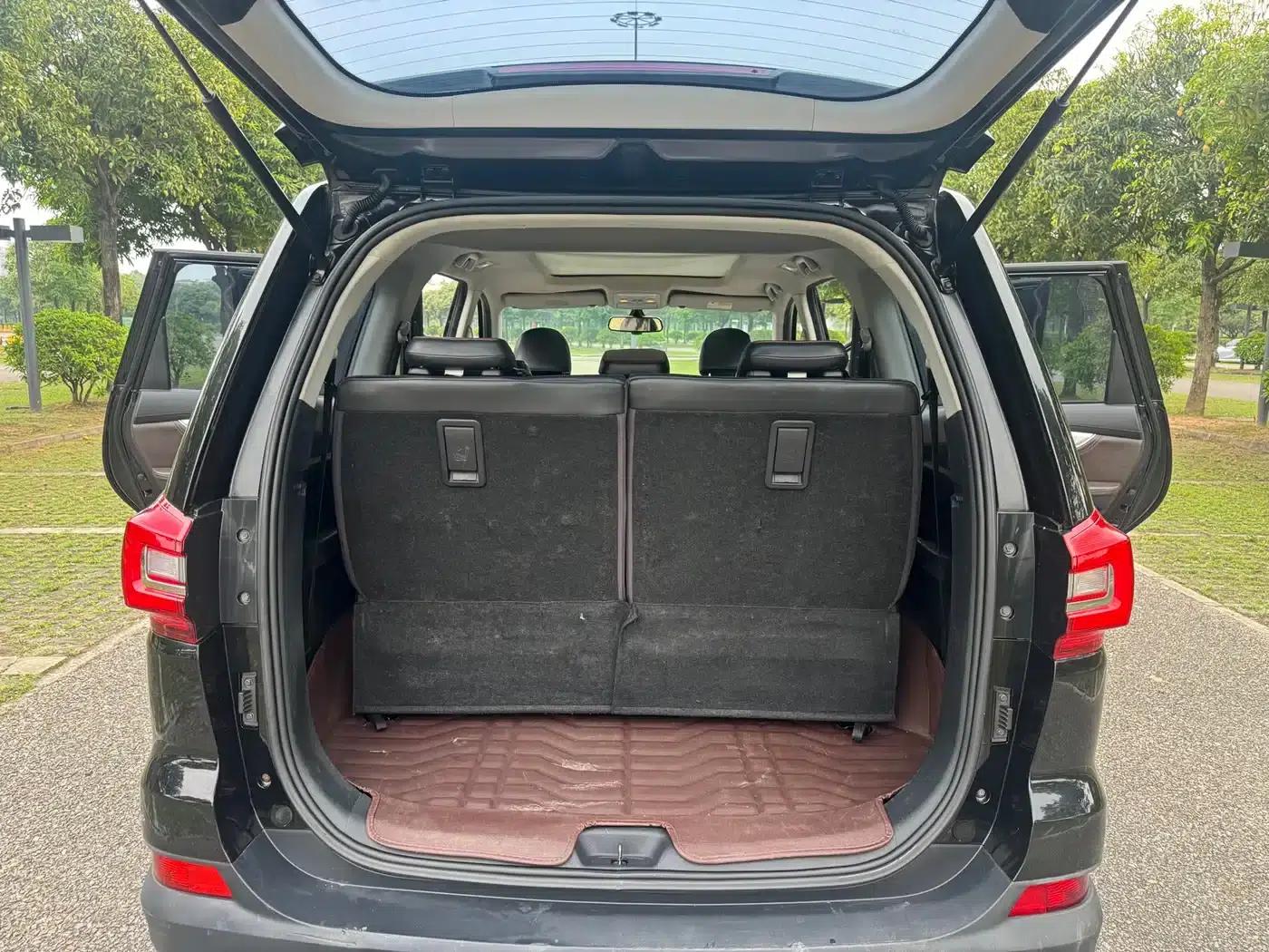 Jingyi X6 2017 Enjoy Series 1.5T CVT Premium — миниатюра 22