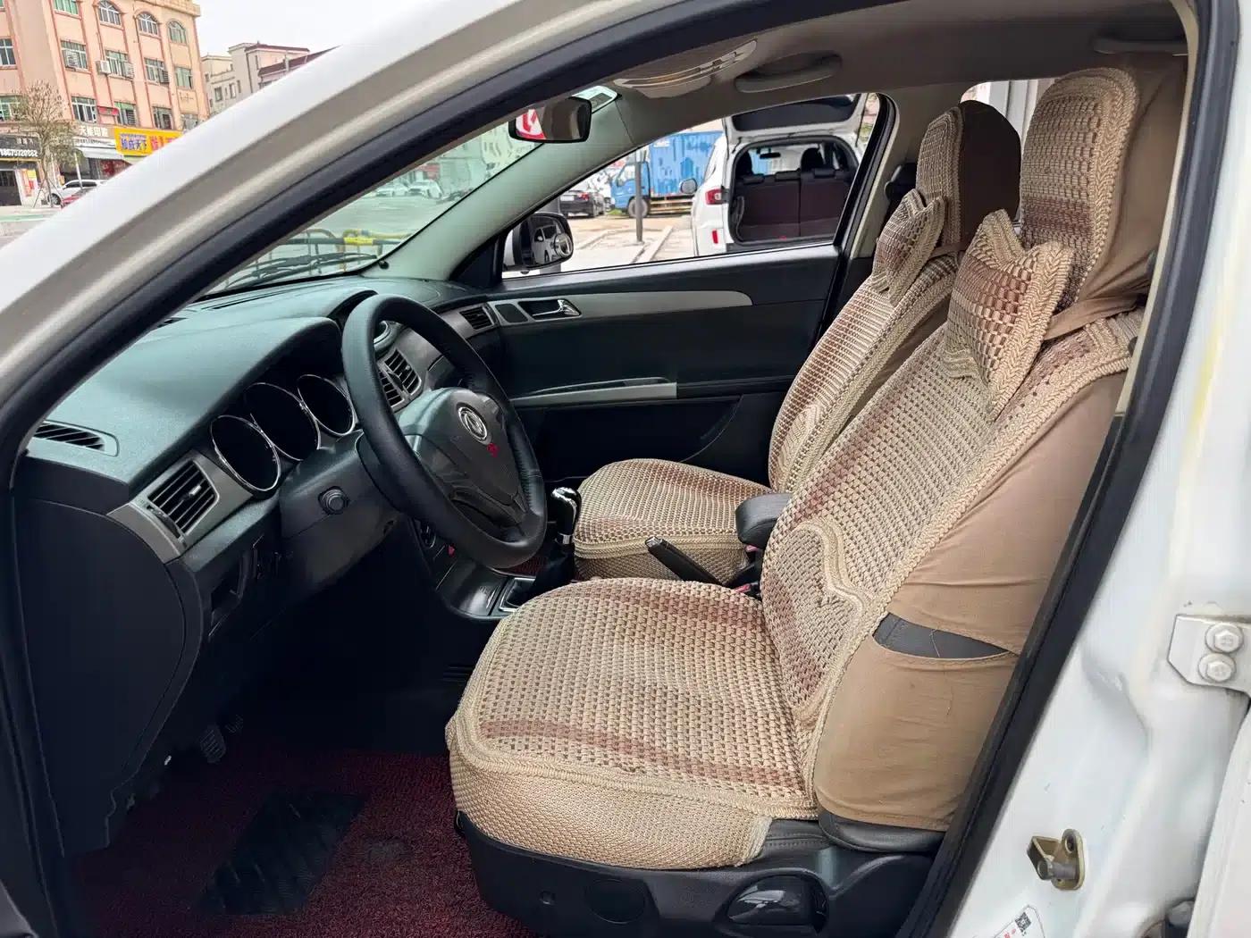 Dongfeng Fengshen S30 2014 1.5L Manual Thanksgiving Edition — миниатюра 5
