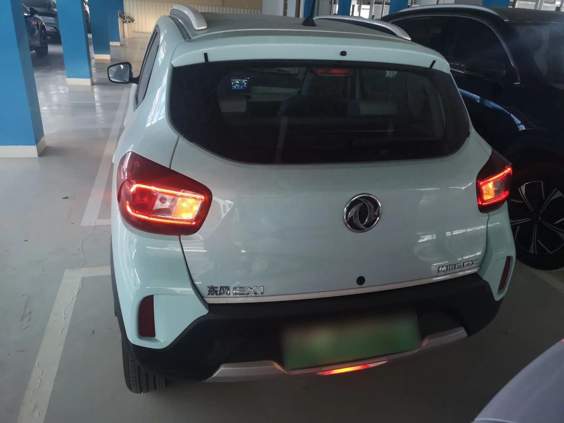 Dongfeng NAMMI BOX 2022 Chasing Wind Edition 351 km Advanced Model — миниатюра 3