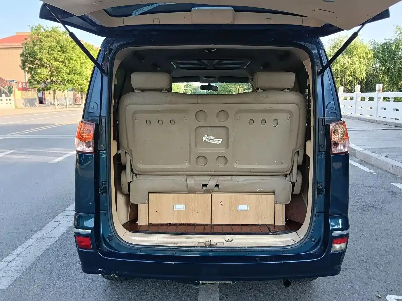 Shuai Ke 2011 1.6L Manual Deluxe 7-Seater — миниатюра 16