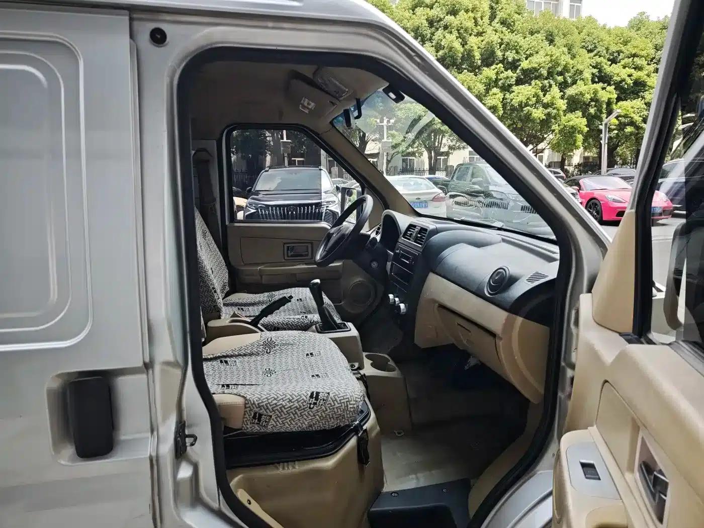 Dongfeng Xiaokang C35 2019 Model 1.5L Basic II Sedan (National VI Emission Standard) DK15 — миниатюра 7