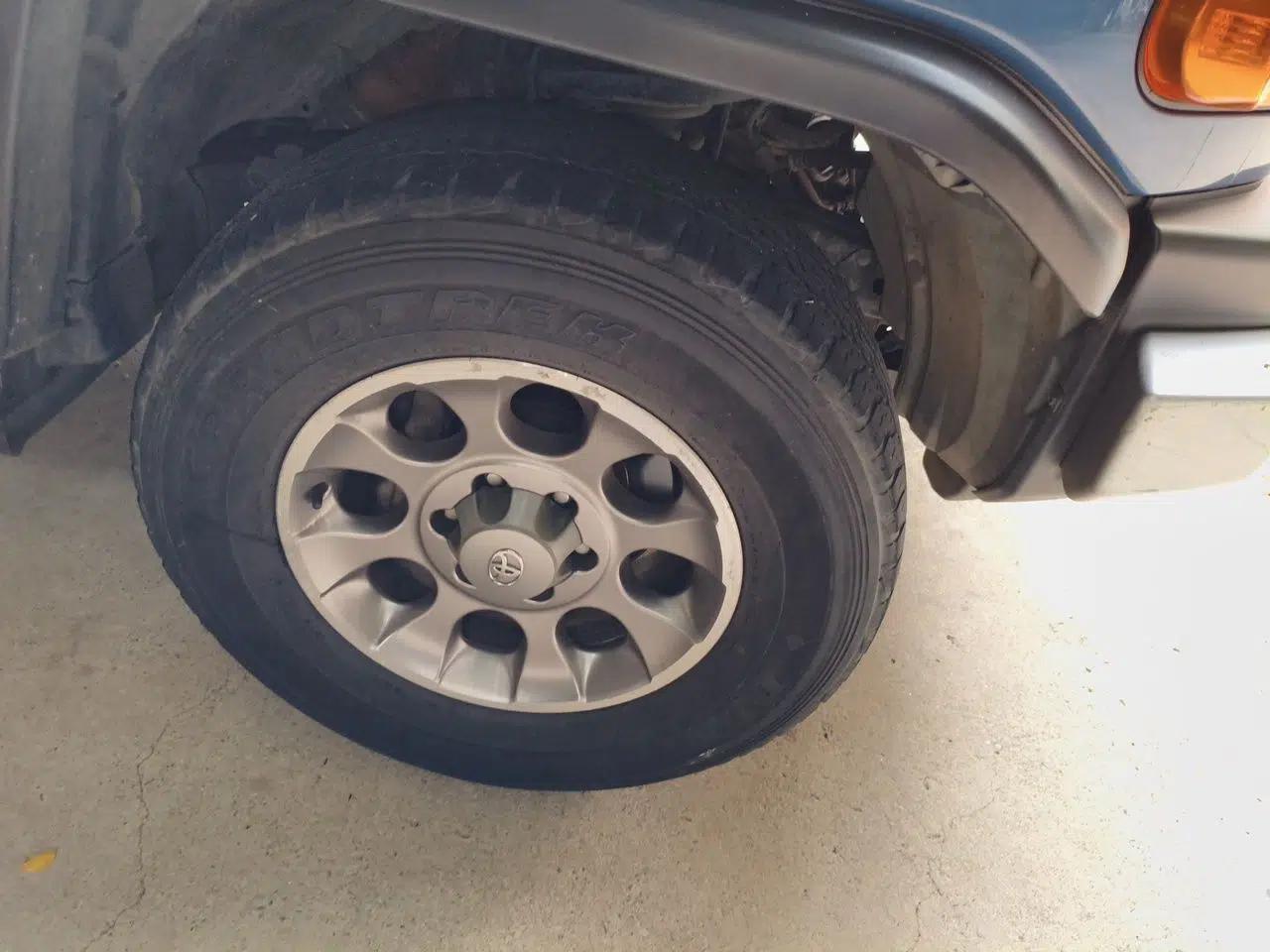 Toyota FJ Cruiser 2011 4.0L — миниатюра 8