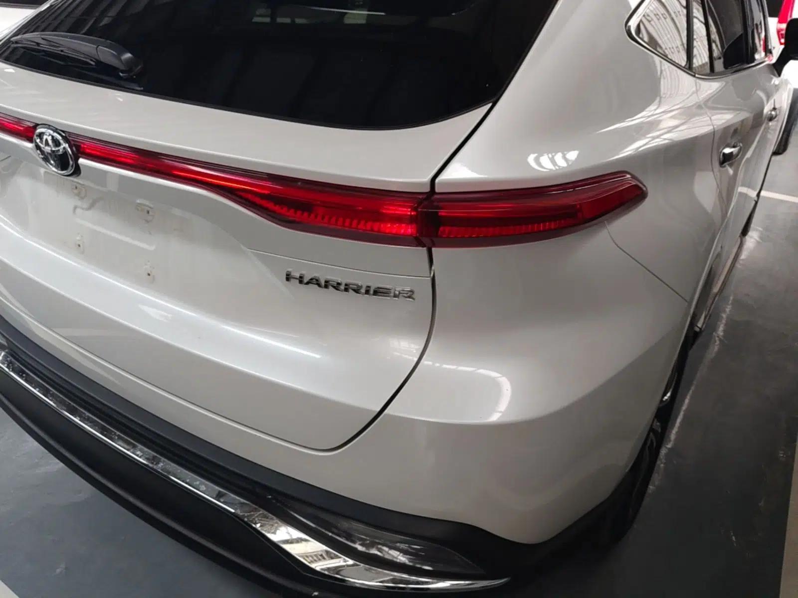 Toyota Harrier 2022 2.0L CVT Two-Wheel Drive Deluxe Edition — миниатюра 7