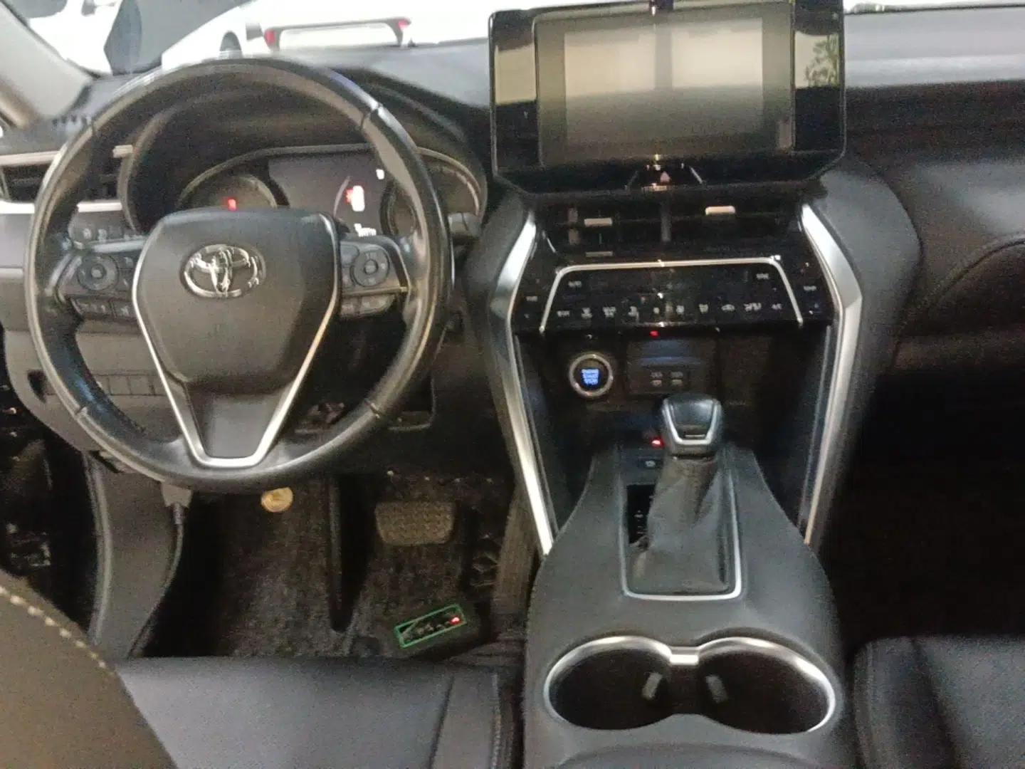 Toyota Harrier 2022 2.0L CVT Two-Wheel Drive Entry Version — миниатюра 13
