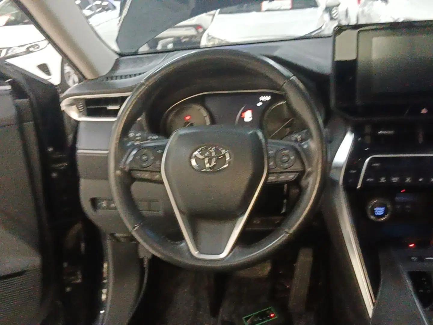 Toyota Harrier 2022 2.0L CVT Two-Wheel Drive Entry Version — миниатюра 14