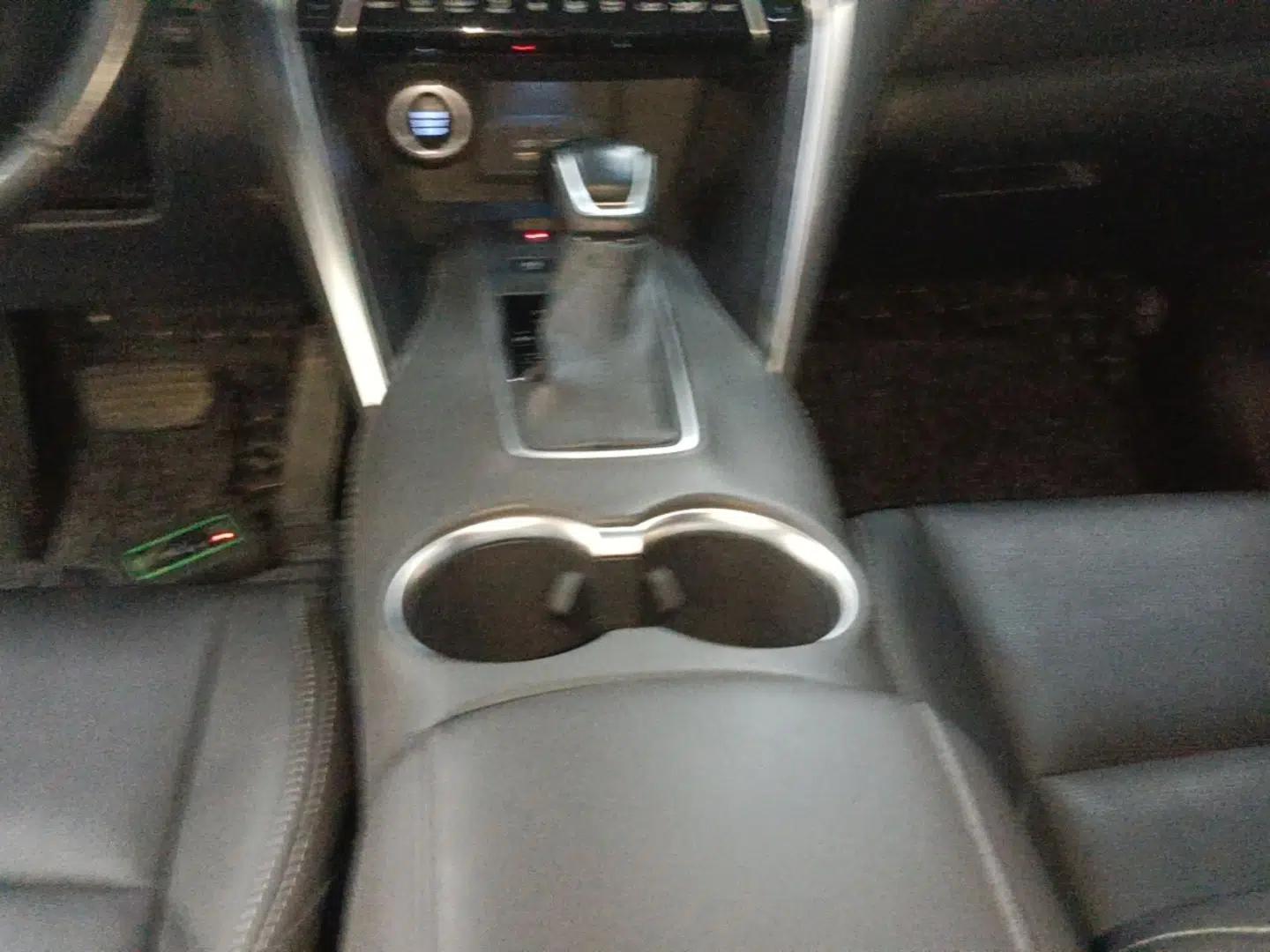 Toyota Harrier 2022 2.0L CVT Two-Wheel Drive Entry Version — миниатюра 17
