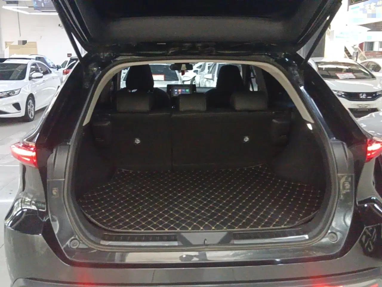 Toyota Harrier 2022 2.0L CVT Two-Wheel Drive Entry Version — миниатюра 22