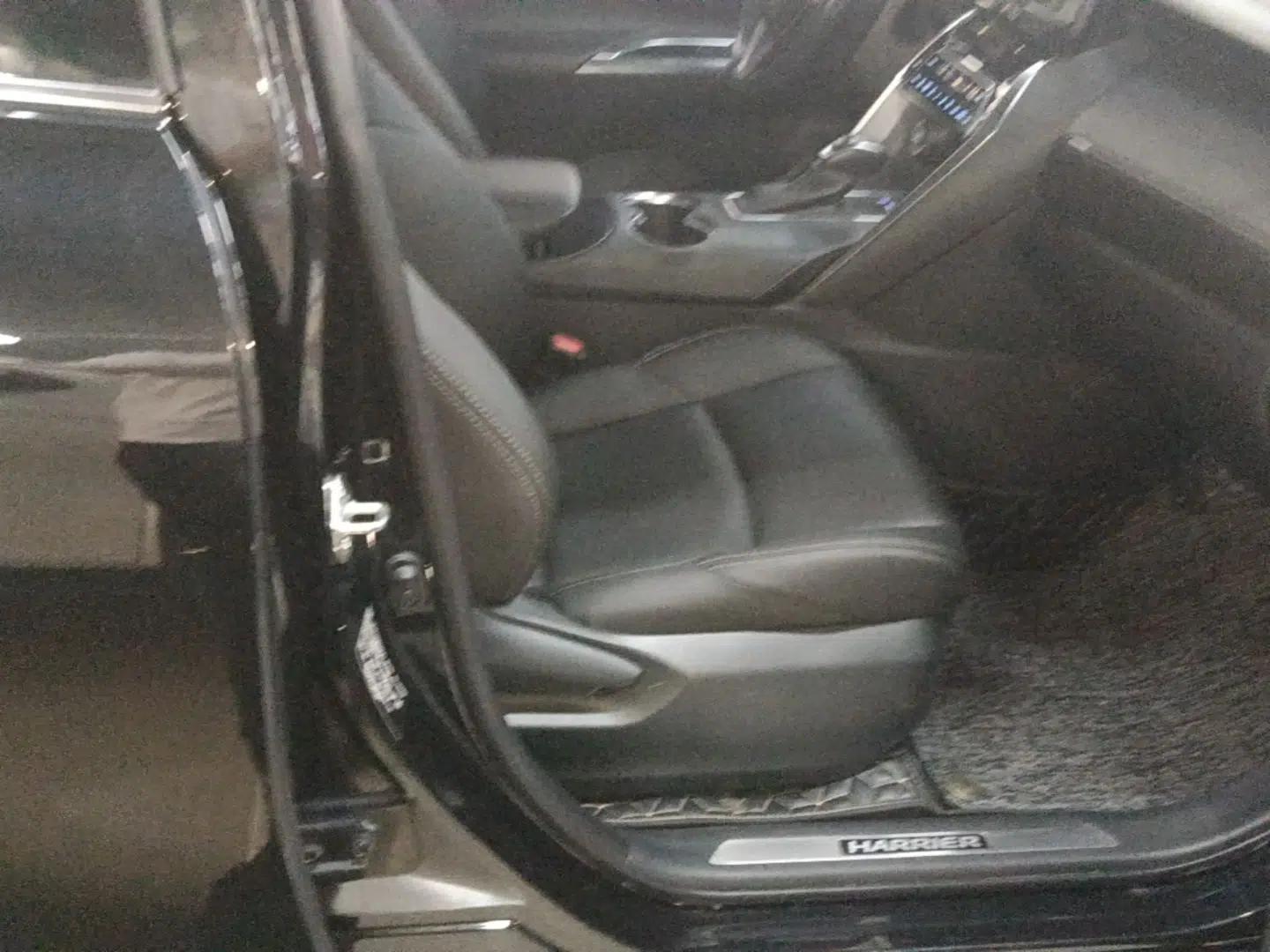 Toyota Harrier 2022 2.0L CVT Two-Wheel Drive Entry Version — миниатюра 23