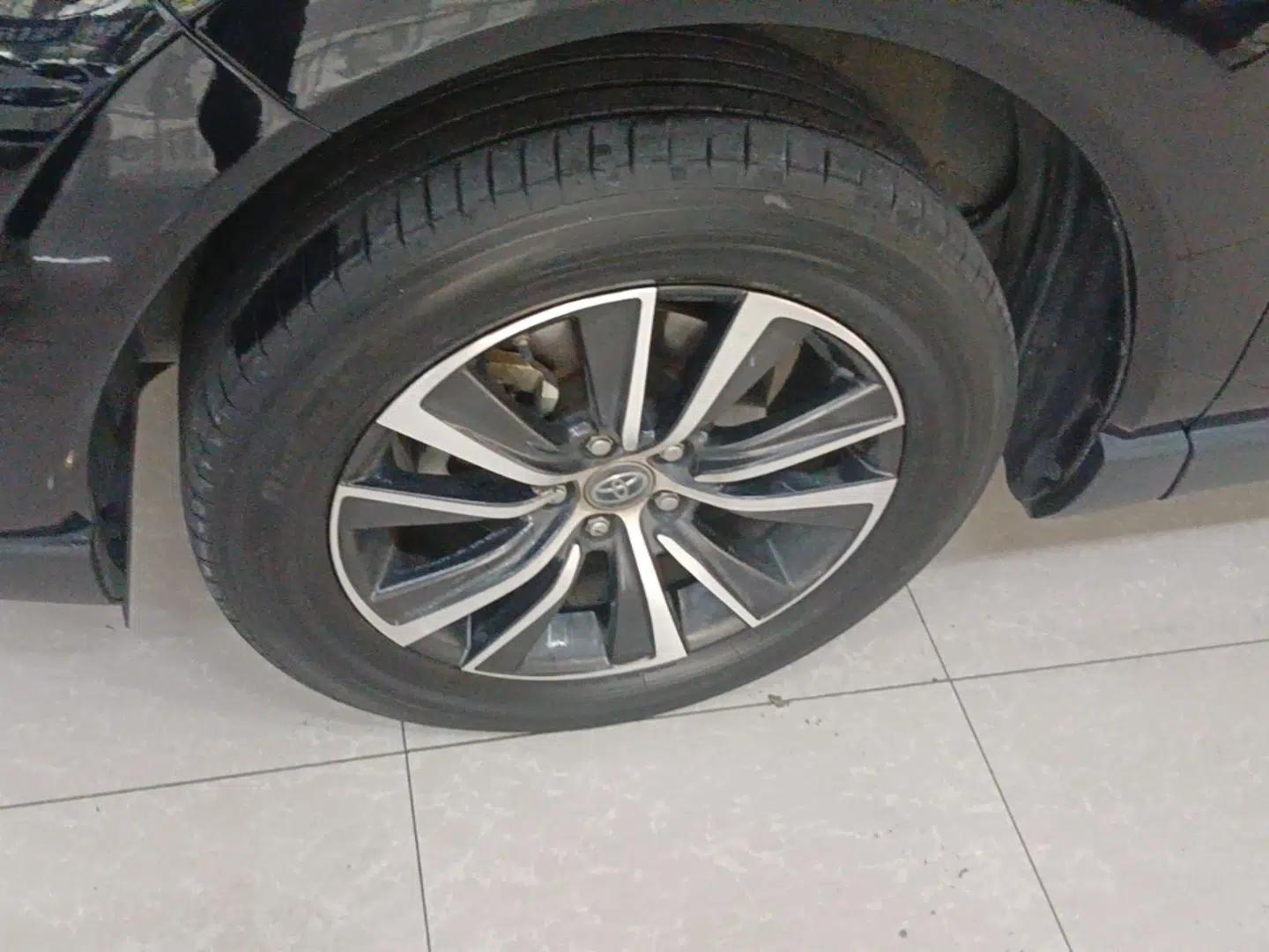 Toyota Harrier 2022 2.0L CVT Two-Wheel Drive Entry Version — миниатюра 8