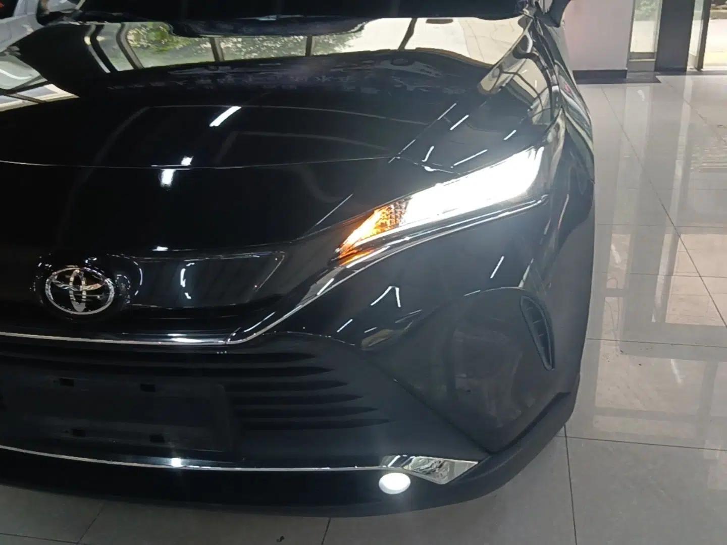Toyota Harrier 2022 2.0L CVT Two-Wheel Drive Entry Version — миниатюра 9