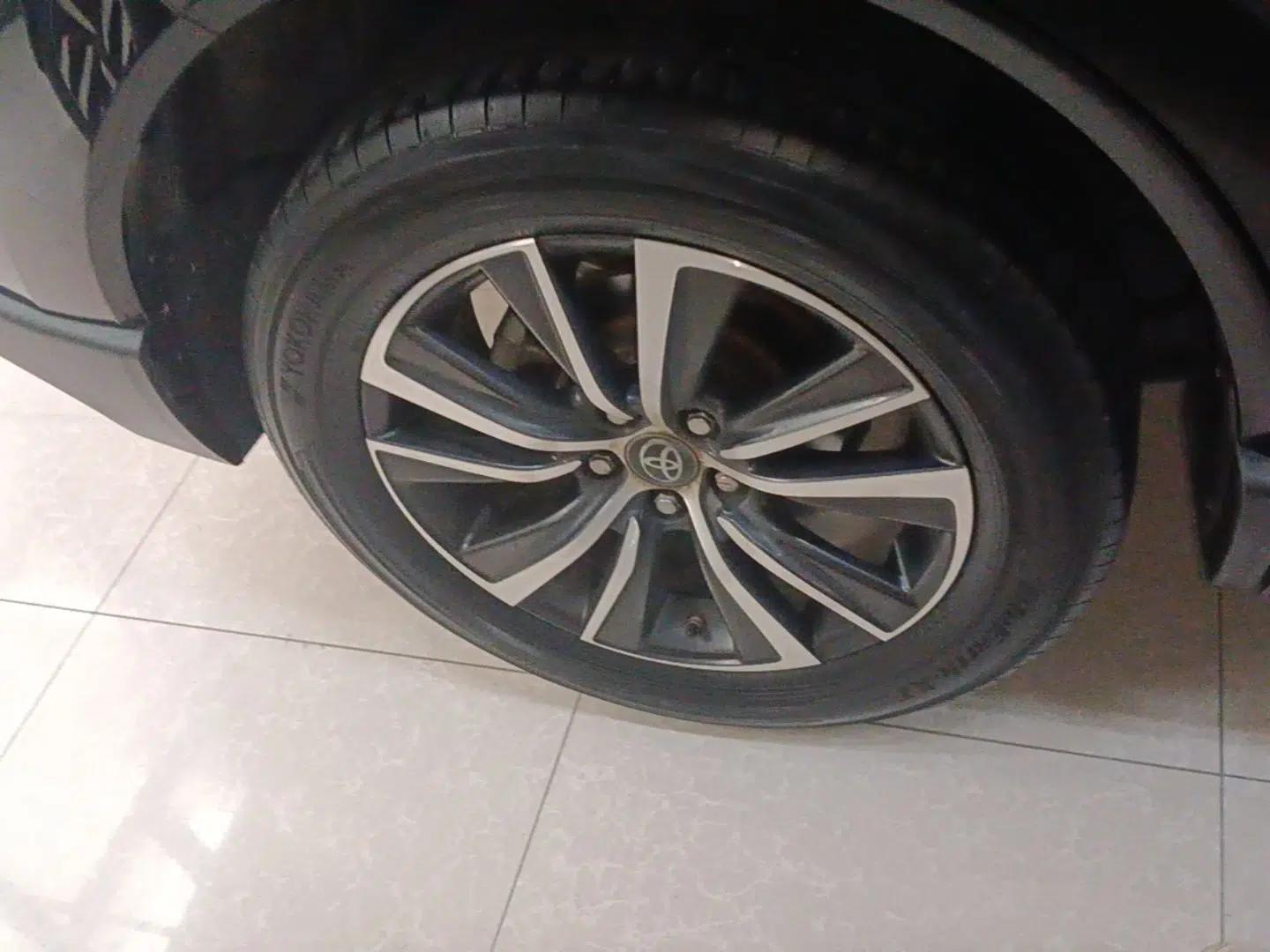 Toyota Harrier 2022 2.0L CVT Two-Wheel Drive Entry Version — миниатюра 10