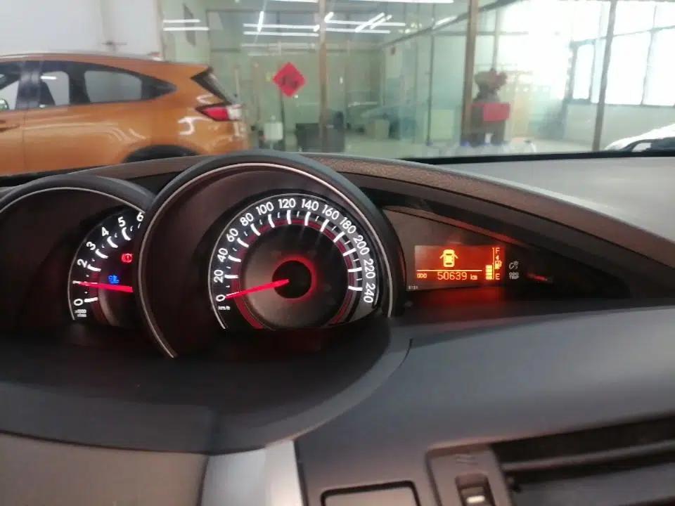 Toyota Verso 2015 180E CVT Crossover Edition — миниатюра 15