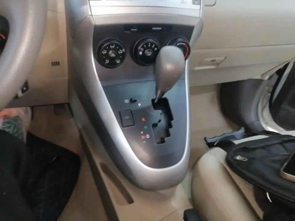 Toyota Verso 2015 180E CVT Crossover Edition — миниатюра 17