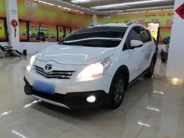 Toyota Verso 2015 180E CVT Crossover Edition