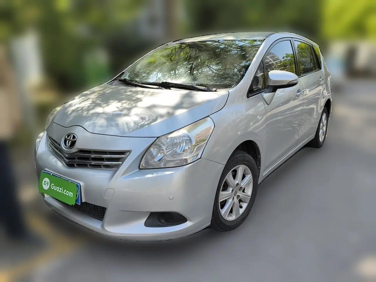 Toyota Verso 2014 Starlight 180E CVT Elite Edition — миниатюра 1