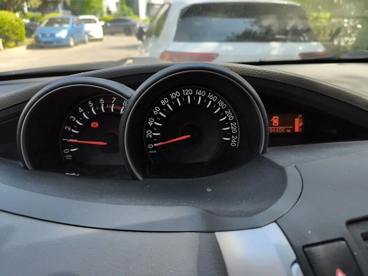 Toyota Verso 2014 Starlight 180E CVT Elite Edition — миниатюра 12