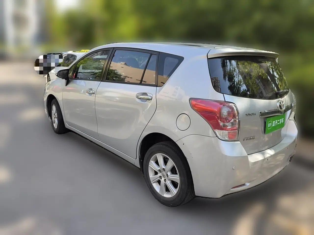 Toyota Verso 2014 Starlight 180E CVT Elite Edition — миниатюра 4