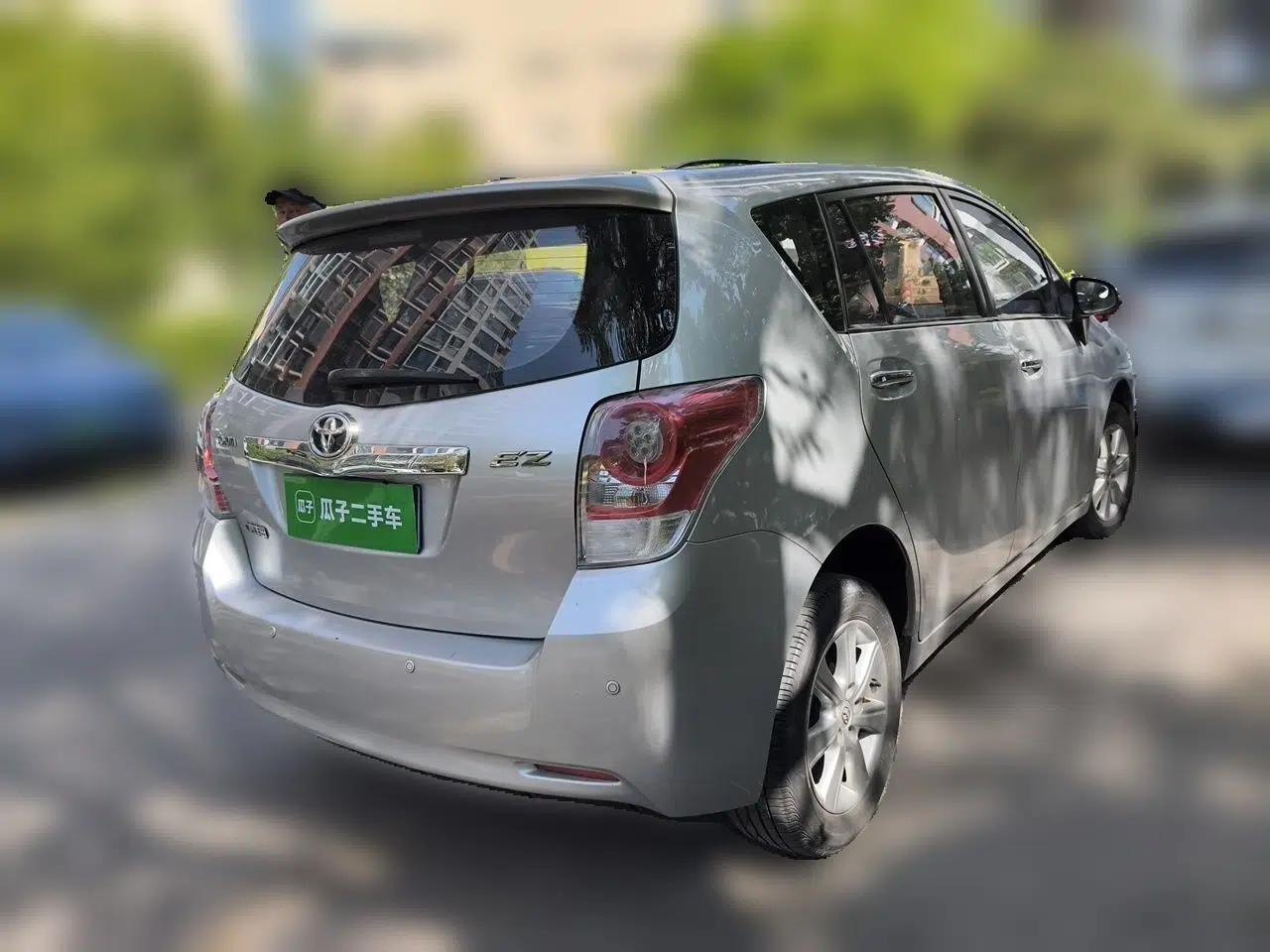 Toyota Verso 2014 Starlight 180E CVT Elite Edition — миниатюра 6