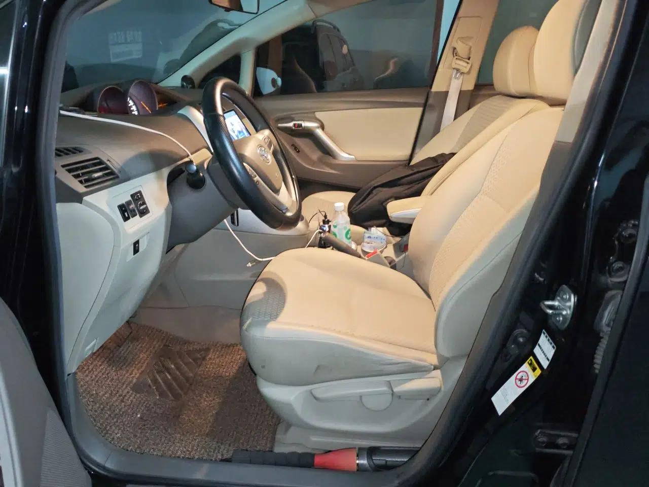 Toyota Verso 2014 Starlight 180E CVT Elite Multi-Function Edition — миниатюра 16