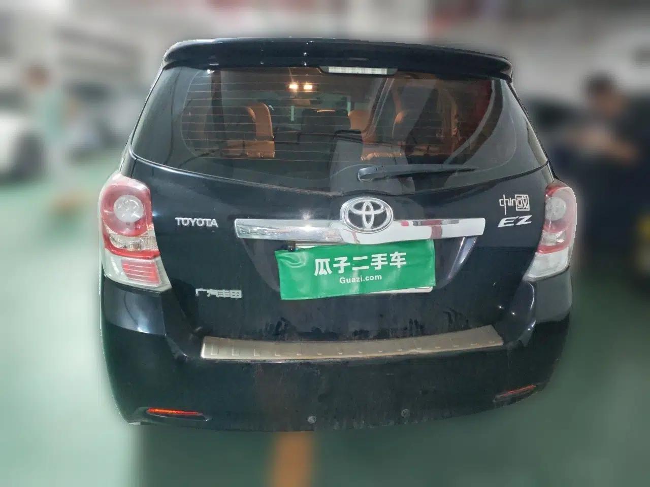 Toyota Verso 2014 Starlight 180E CVT Elite Multi-Function Edition — миниатюра 5
