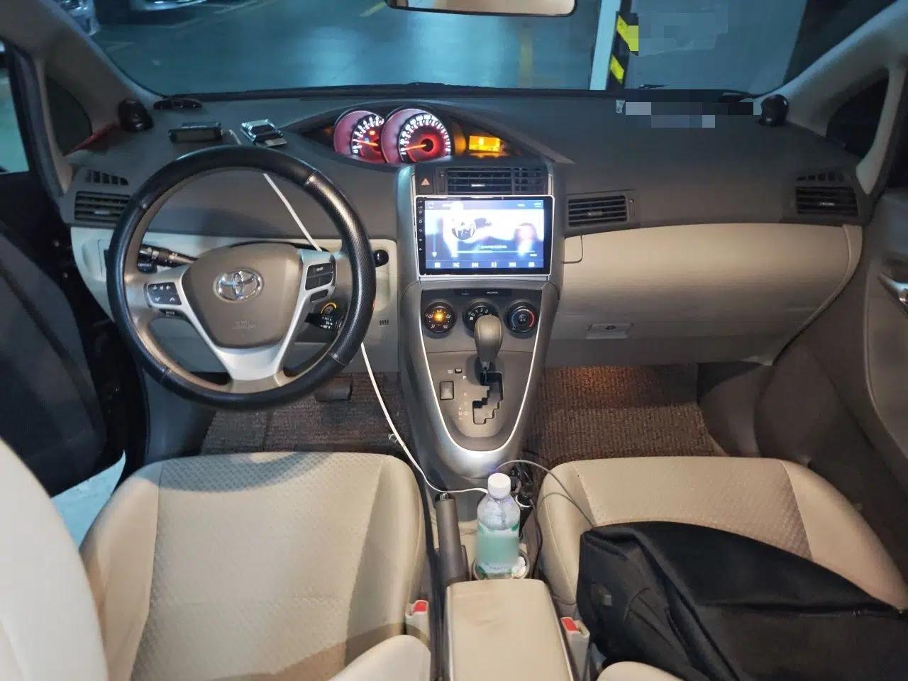 Toyota Verso 2014 Starlight 180E CVT Elite Multi-Function Edition — миниатюра 10