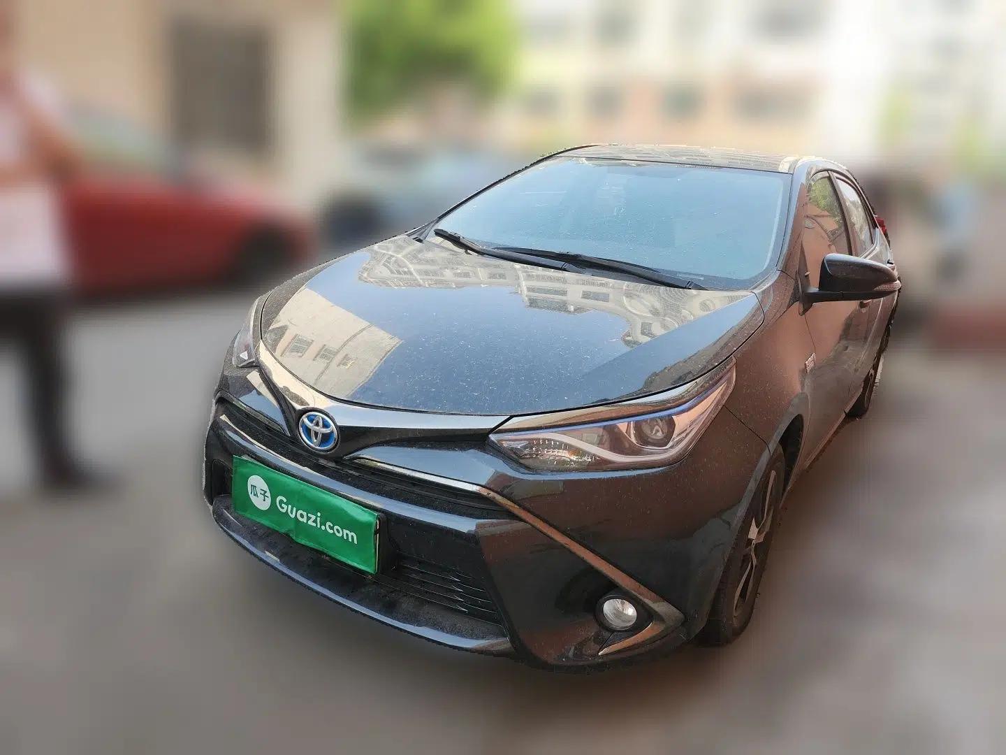 Toyota Levin Hybrid E+ 2019 1.8L PH V E-CVT Luxury Edition — миниатюра 1