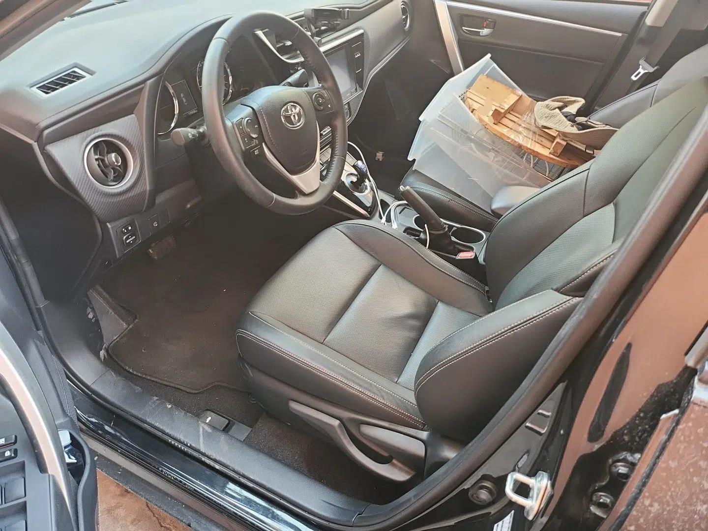 Toyota Levin Hybrid E+ 2019 1.8L PH V E-CVT Luxury Edition — миниатюра 16