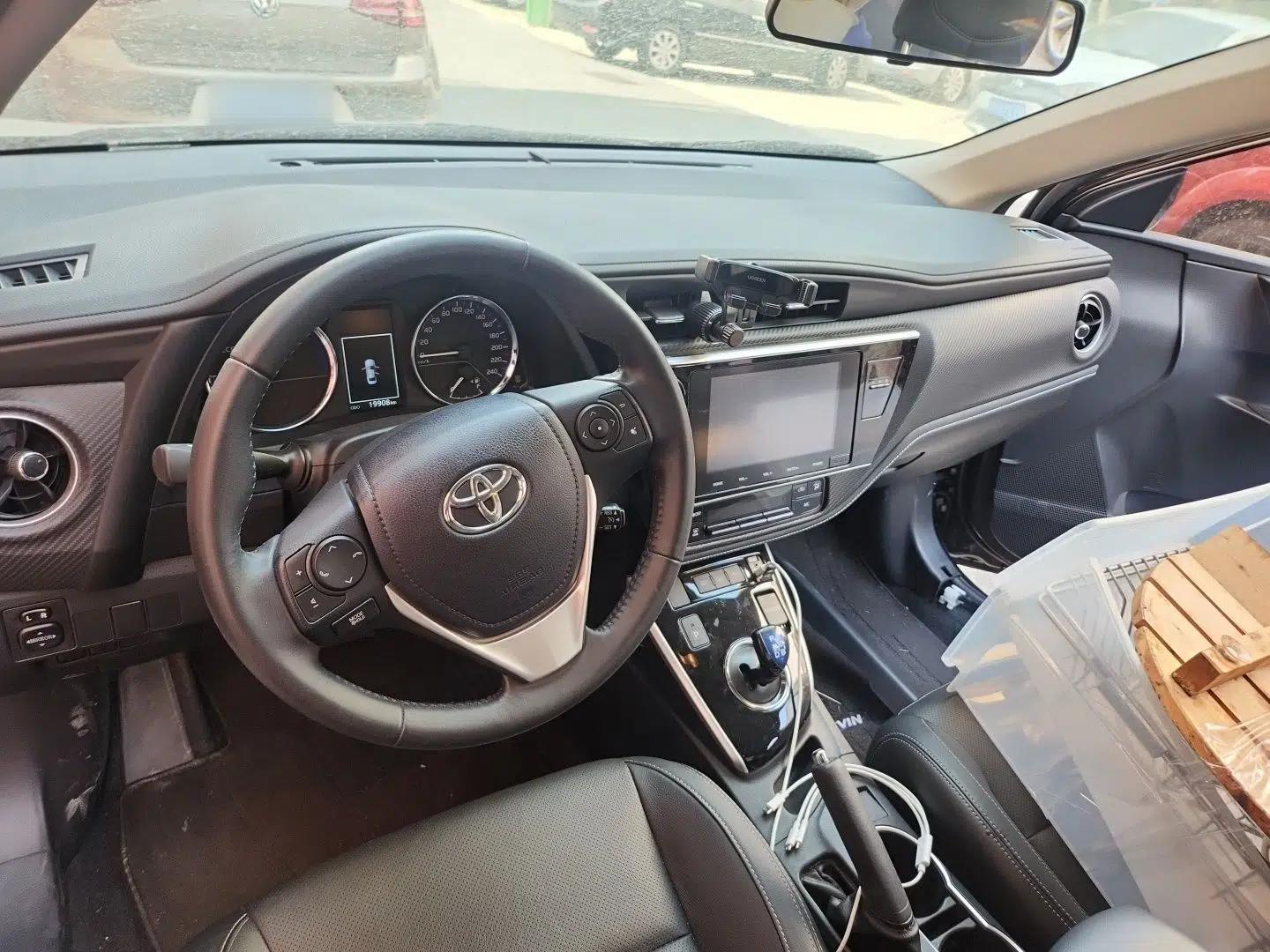 Toyota Levin Hybrid E+ 2019 1.8L PH V E-CVT Luxury Edition — миниатюра 10