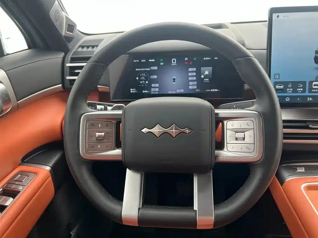 Titanium 7 2025 Model 190KM 4WD Ultra Edition — миниатюра 12