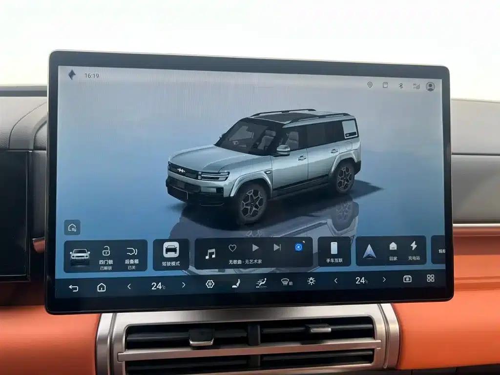Titanium 7 2025 Model 190KM 4WD Ultra Edition — миниатюра 16