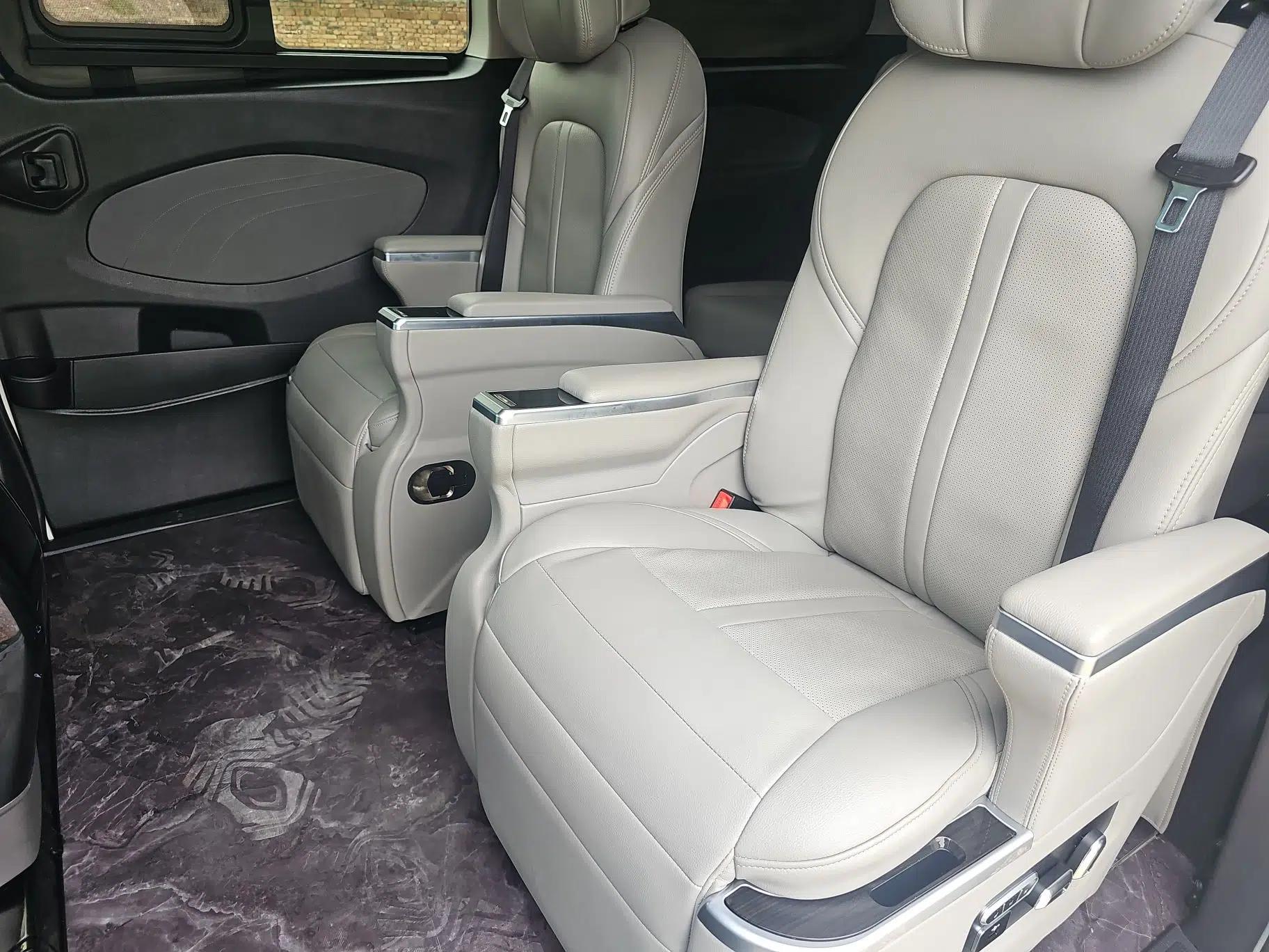 Ford Tourneo Custom 2020 Revised Version 2.0T Automatic Elite Edition — миниатюра 11